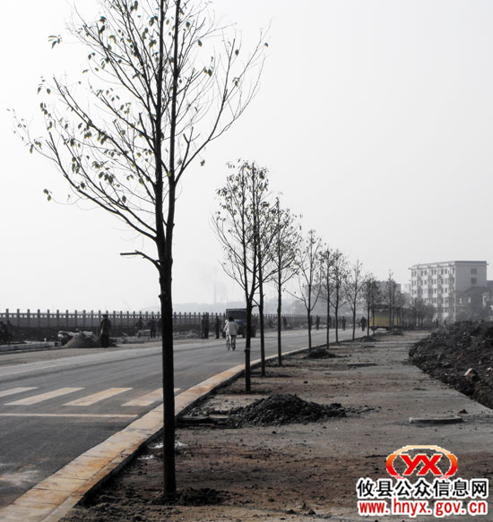 十大重点工程：县城滨江大道配套设施在加紧建设