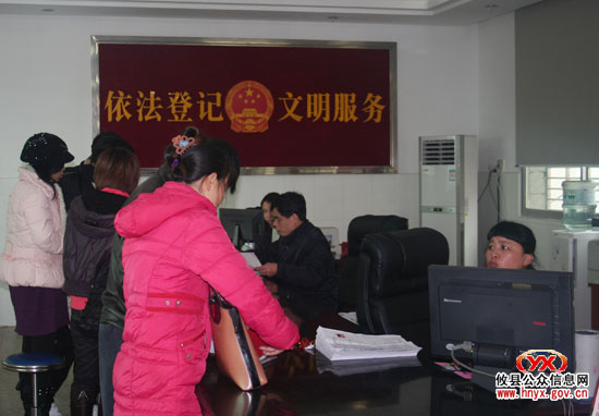 你不要迷信，为避“无春”之年而扎堆结婚