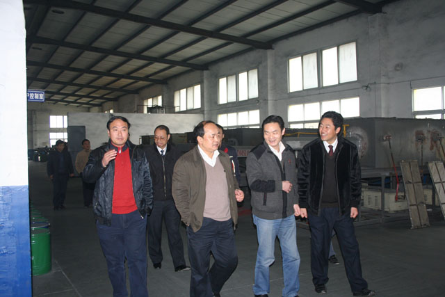 周建光调研我县重点工业企业
