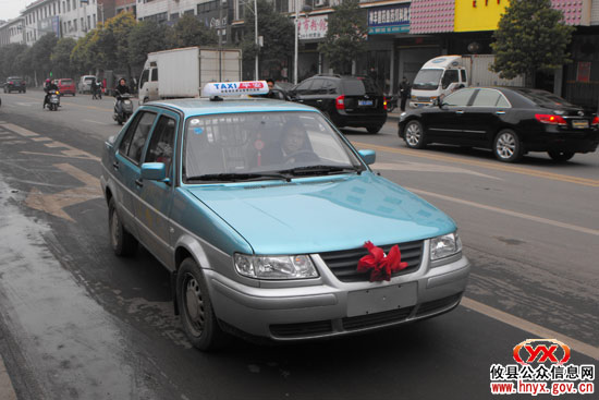“双休”视听：攸县出租车呈现“五彩缤纷”