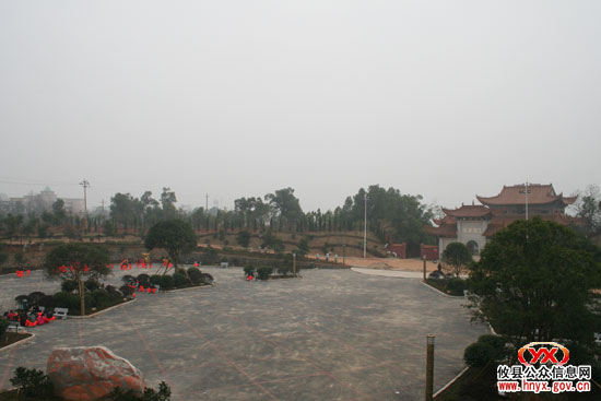 灵龟峰广场成为居民休闲游玩好去处