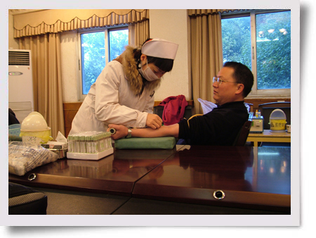 湘东化机员工积极参加无偿献血