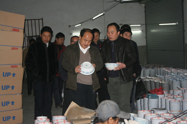 周建光调研我县重点工业企业