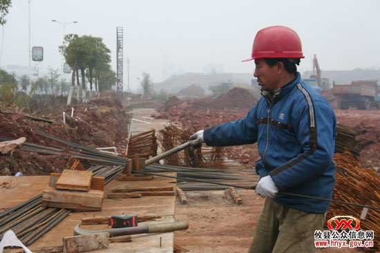 “双休”视听：攸州公园前一派繁忙景象