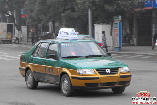 “双休”视听：攸县出租车呈现“五彩缤纷”