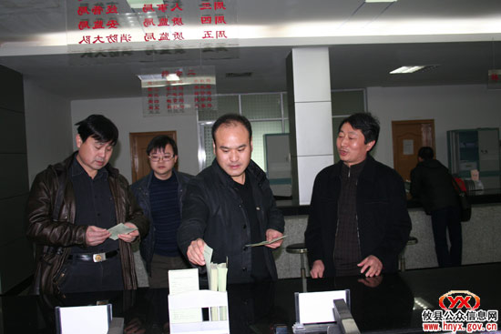 市政务公开考核组来我县考核政务公开和政府门户网站建设工作