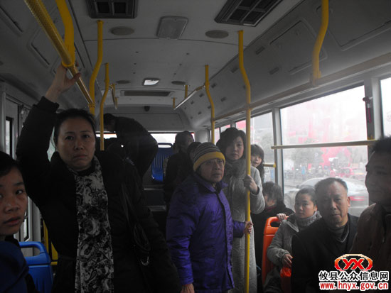 “双休”视听：新公交、新线路为市民带来新感觉