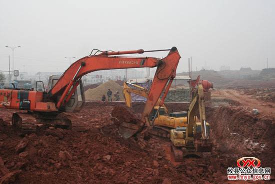 “双休”视听：攸州公园前一派繁忙景象