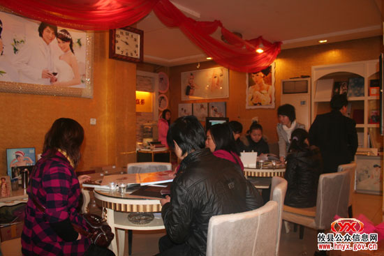 你不要迷信，为避“无春”之年而扎堆结婚