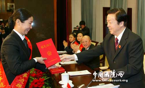 攸县法院学习先进典型不“停电”