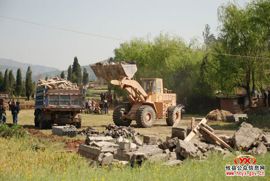 回眸2009：我县耕地保护和矿业整顿“两手抓”