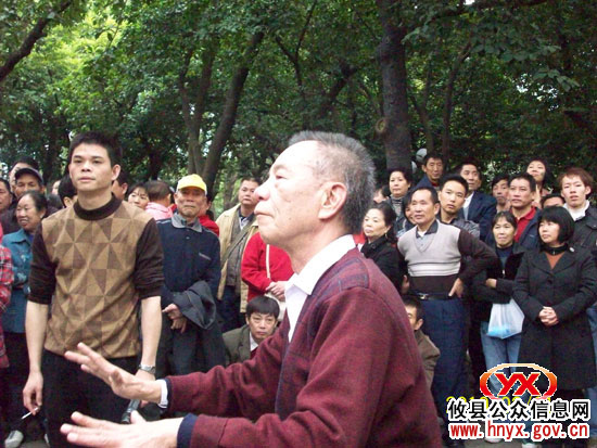 八面来风：深圳特区年味很特别（续三）