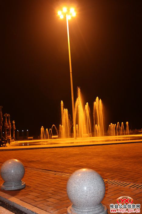 三大战役：黄丰桥镇百姓广场春夜“飞”泉