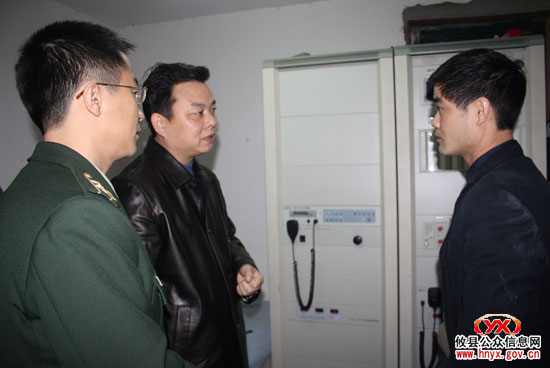 县长胡湘之检查消防、食品、道路交通运输安全工作