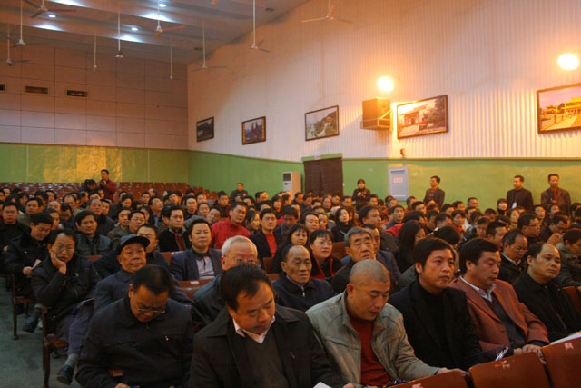 我县政风“大检阅” 500代表“公评”全县94个单位