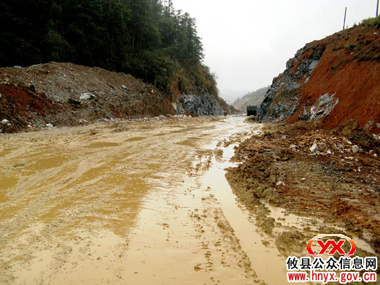 S315线漕泊至鸾山段拓宽改造工程交通状况得到改善