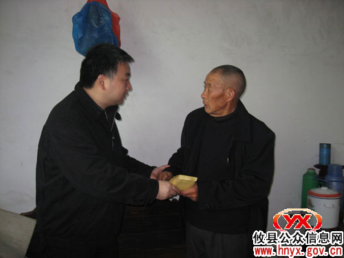 网岭镇春节前419户慰问对象全部走访到位