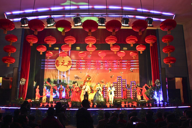 炎陵县举行庆“两会”贺新春“春之声”文艺晚会