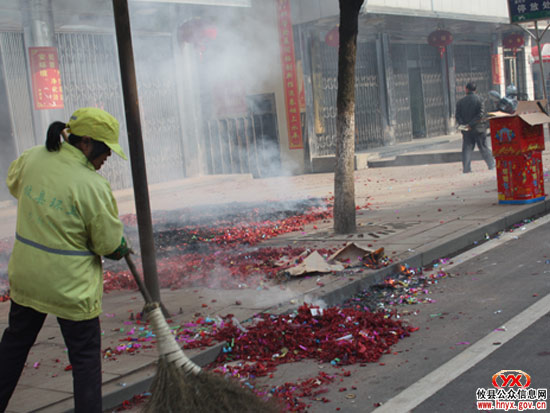 三大战役：酒埠江镇区春节期间街道保洁不松懈