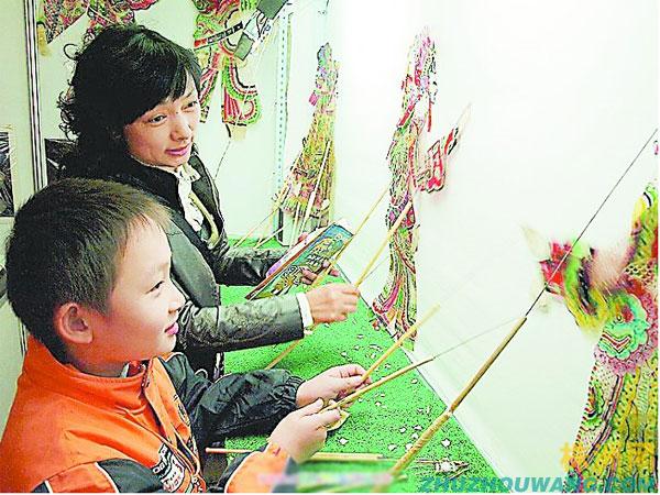外埠媒体话攸州：槚山皮影在灯影琴声里演绎艺术人生