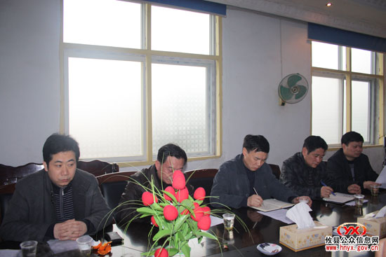 颜建斌率办点单位负责人赴莲塘坳乡研究工作