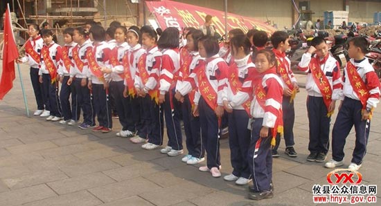 攸县交警大队开展“3&middot;29”中小学生安全教育日活动