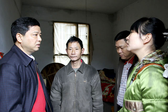 杨宋虎一行来炎就城乡低保工作进行调研