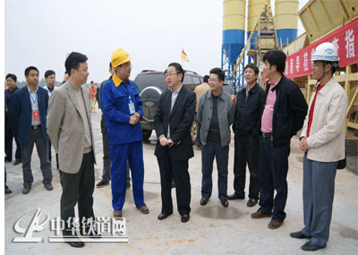 【外埠媒体话攸州】省高管局长冯伟林到醴茶高速十四标检查指导工作