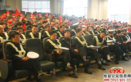 “我当小交警”青年志愿者活动在攸县拉开帷幕