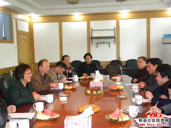 石门县副县长覃志云率团来攸县考察民办教育