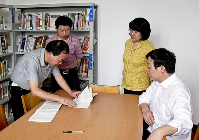 市新闻出版局领导对炎陵县农家书屋建设情况进行专题调研