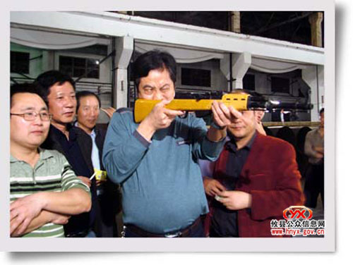 湘东化机汽轮机公司举行射气球比赛游艺活动