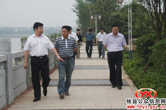 市政府副秘书长张格林率农业督查组来攸县督查调研
