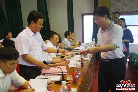 攸县召开专题会 今年将新增烟花爆竹企业20家