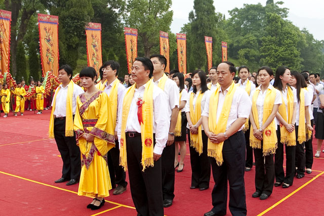 威胜集团隆重举行祭祀炎帝陵典礼并为炎帝陵建设捐款百万元