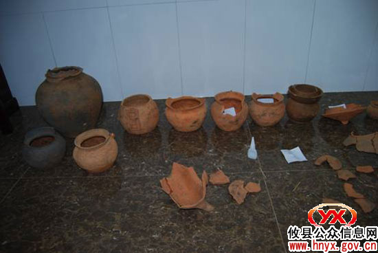 攸县皇图岭古墓群出土200余件文物