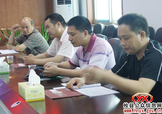 浙江东阳“富林针织”总经理王国林一行来攸县考察