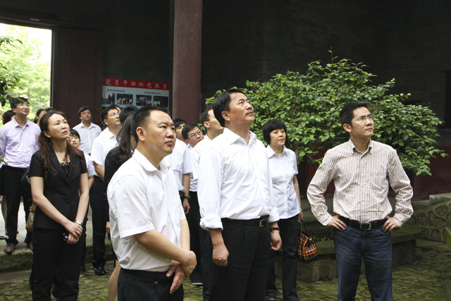 威胜集团隆重举行祭祀炎帝陵典礼并为炎帝陵建设捐款百万元
