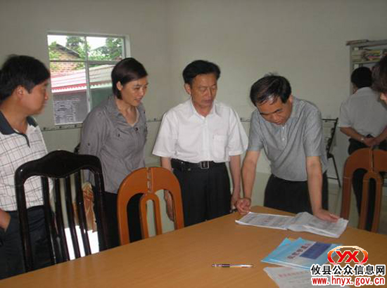 市新闻出版局副局长彭雁一行来攸县调研文化工作