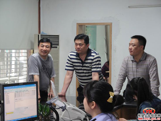 市公安局陈飞一行来攸调研“省级示范窗口”创建工作