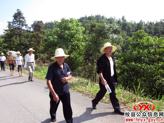 庆“七•一”：酒埠江镇酒江村开展“攸县人游攸县”活动