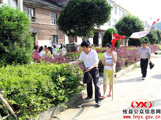 “洁净大行动”：鸾山镇漕泊学校深入宣传“洁净家园、美化环境”