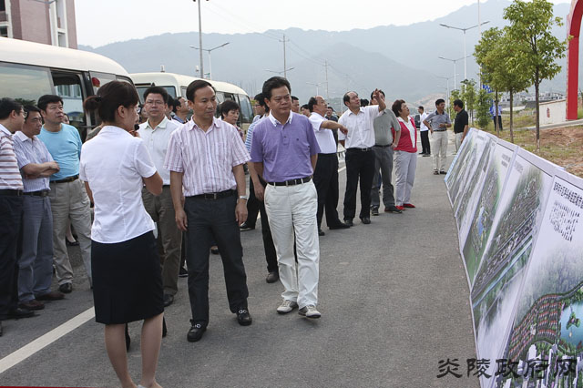 图片新闻：市委十届十次全会“三大战役”炎陵流动现场会