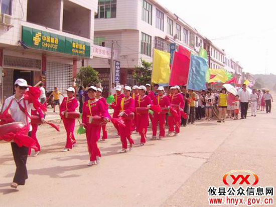 “洁净大行动”：攸县新市镇钟佳桥中小学生开展专项活动
