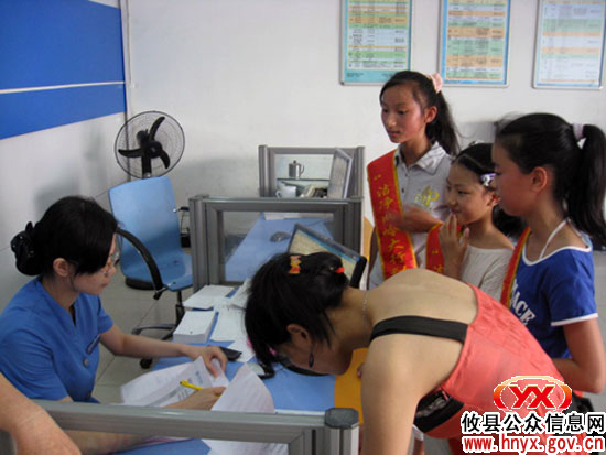 “洁净大行动”：网岭镇组织千人进行文明规劝和卫生大清扫