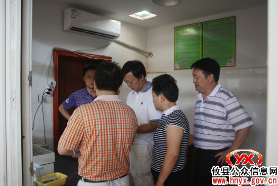 市人大常委会检查组在攸县实地进行专项执法检查