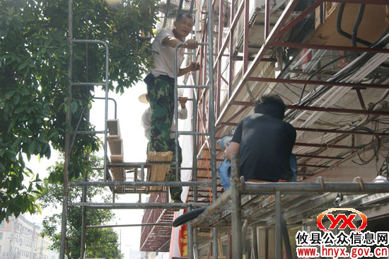 攸县城区新城路“穿衣戴帽”工程接近尾声