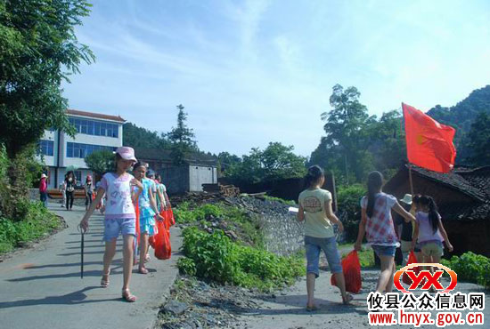 “洁净大行动”：攸县黄丰桥镇各中小学校积极组织师生参与