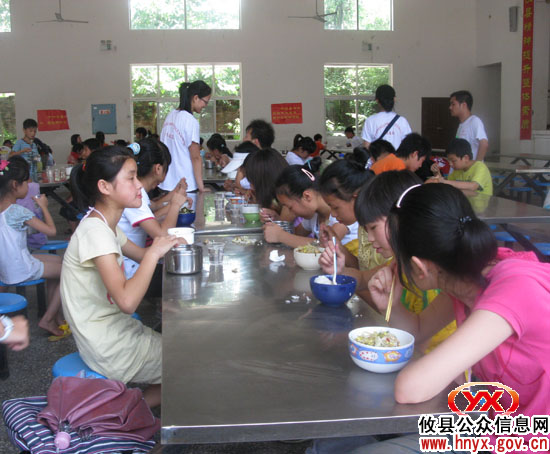 【共青团在行动】关爱农民工子女暑期三下乡活动在攸县精彩不断