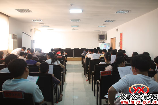 攸县组织收听收看全市远教工作电视电话会议